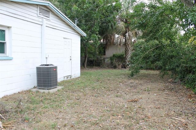 5220 86TH AVENUE N, Pinellas Park, FL 33782