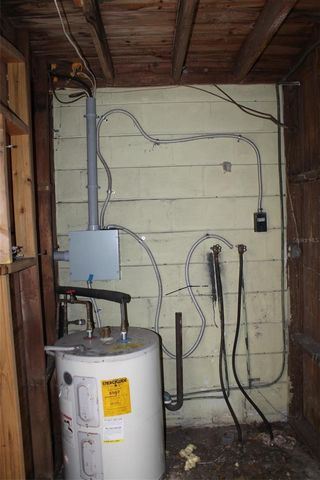 5220 86TH AVENUE N, Pinellas Park, FL 33782