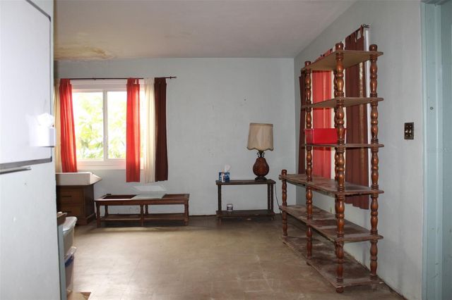 5220 86TH AVENUE N, Pinellas Park, FL 33782