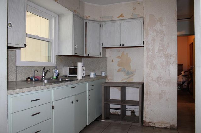 5220 86TH AVENUE N, Pinellas Park, FL 33782