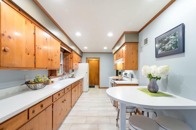 11966 N Springdale COURT, Mequon, WI 53092