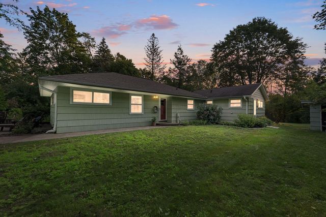 11966 N Springdale COURT, Mequon, WI 53092