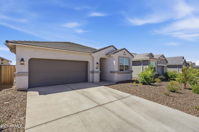 1827 W STANTON Avenue, Apache Junction, AZ 85120