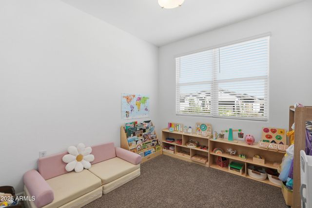 1827 W STANTON Avenue, Apache Junction, AZ 85120