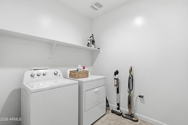 1827 W STANTON Avenue, Apache Junction, AZ 85120