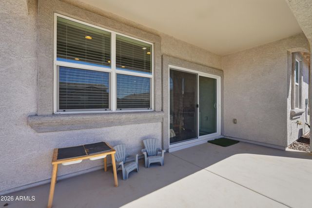 1827 W STANTON Avenue, Apache Junction, AZ 85120