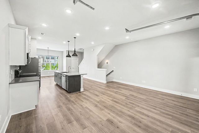 221 Stonecrest Cir, Nashville, TN 37209