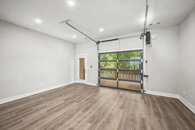 221 Stonecrest Cir, Nashville, TN 37209
