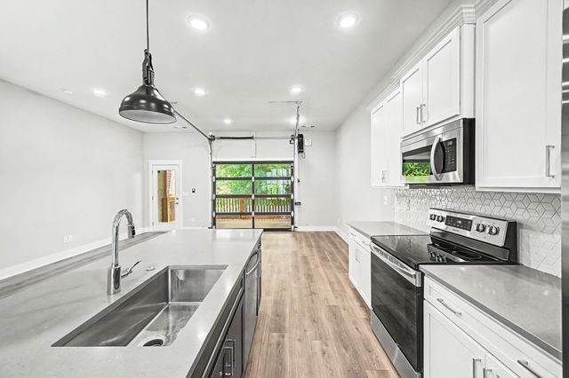 221 Stonecrest Cir, Nashville, TN 37209