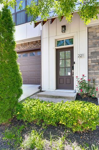 221 Stonecrest Cir, Nashville, TN 37209