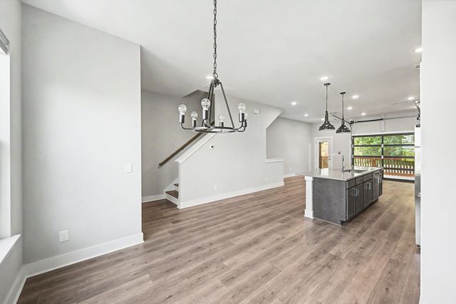 221 Stonecrest Cir, Nashville, TN 37209