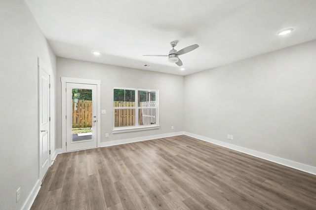 221 Stonecrest Cir, Nashville, TN 37209
