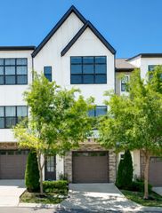 221 Stonecrest Cir, Nashville, TN 37209