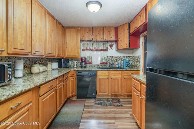 2677 Marigold Avenue, Mims, FL 32754