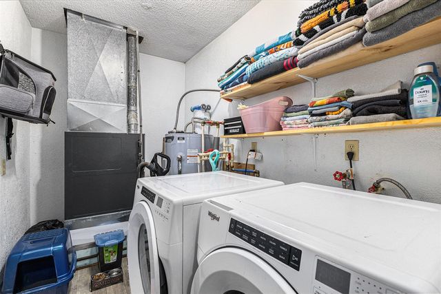 112 N High Street, Leslie, MI 49251