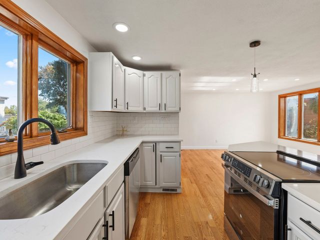 12 Boston St, Lynn, MA 01904