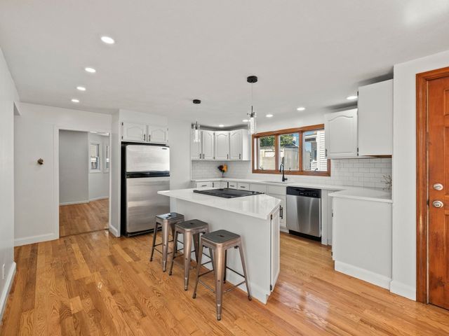 12 Boston St, Lynn, MA 01904