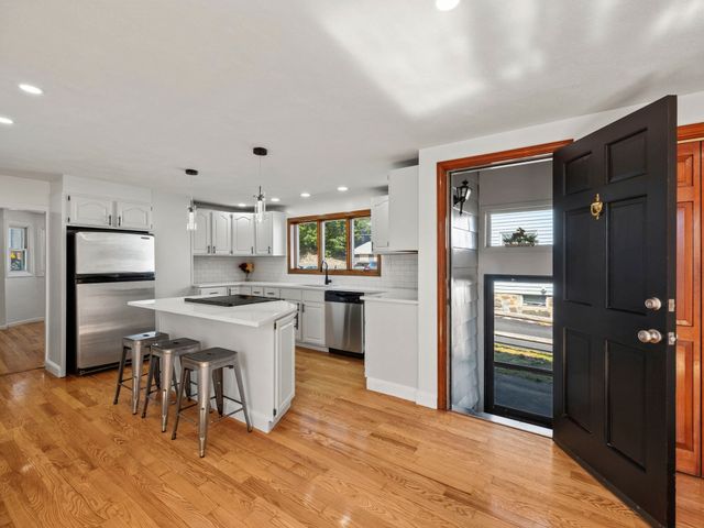 12 Boston St, Lynn, MA 01904