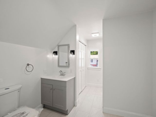 12 Boston St, Lynn, MA 01904