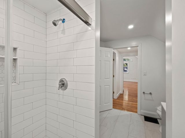 12 Boston St, Lynn, MA 01904