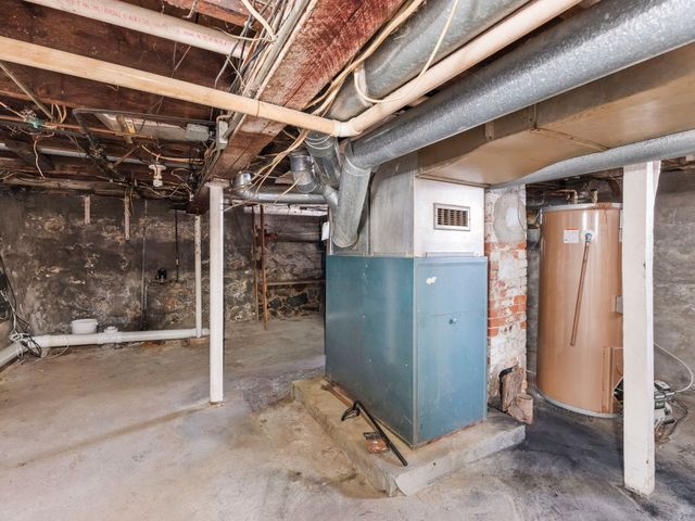 12 Boston St, Lynn, MA 01904