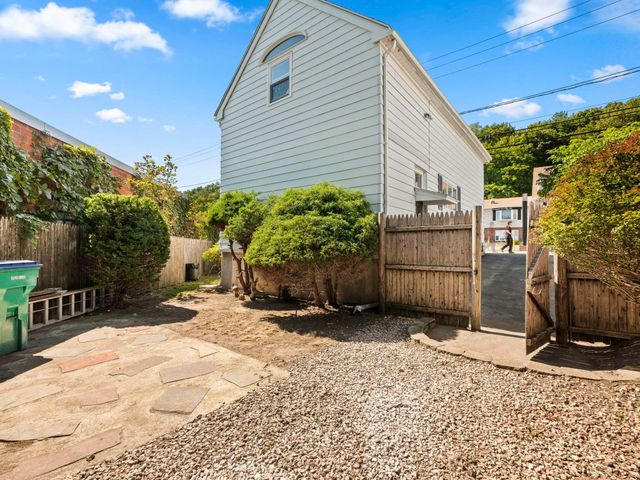 12 Boston St, Lynn, MA 01904