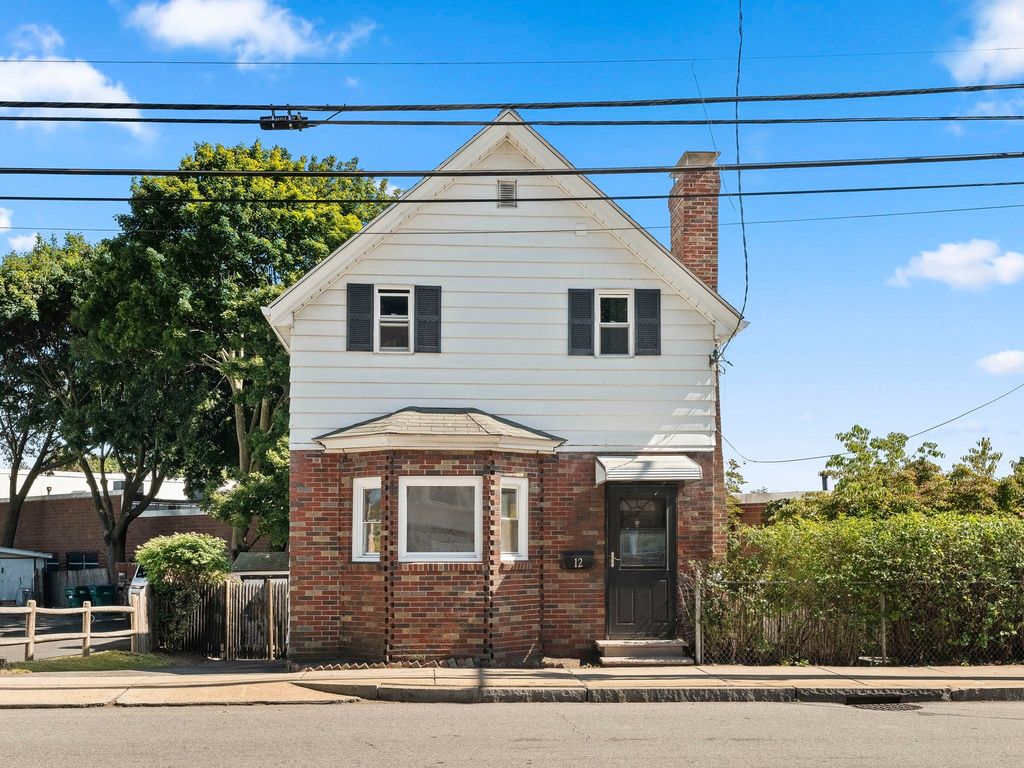 12 Boston St, Lynn, MA 01904