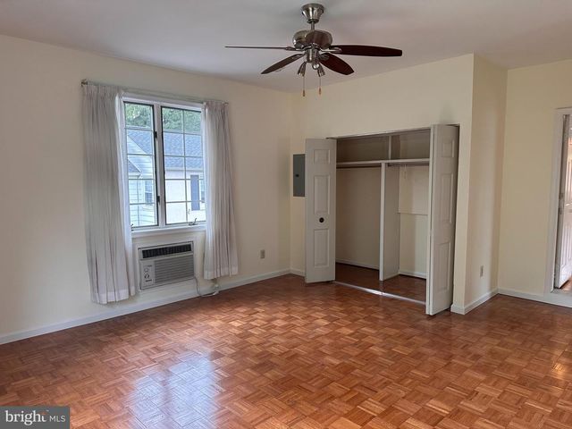 8 ARTHUR RD, Bryn Mawr, PA 19010