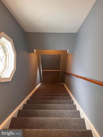 8 ARTHUR RD, Bryn Mawr, PA 19010
