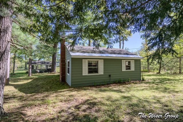 1261 W Channel Street, Bitely, MI 49309