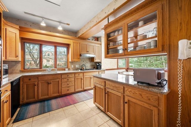 126 Moffat Rd, Newton, MA 02468