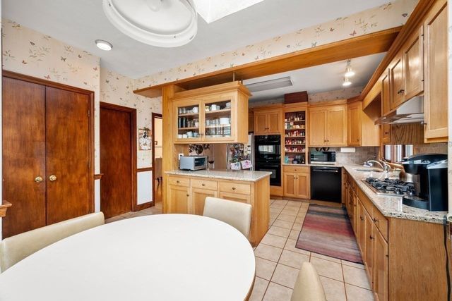 126 Moffat Rd, Newton, MA 02468