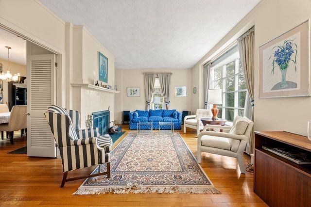 126 Moffat Rd, Newton, MA 02468
