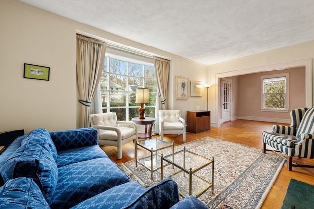126 Moffat Rd, Newton, MA 02468