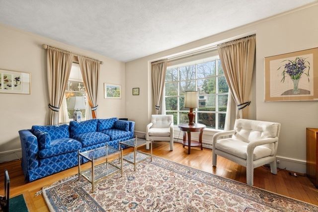 126 Moffat Rd, Newton, MA 02468