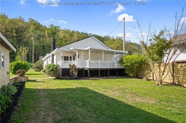 60 Dunbar Avenue, Dunbar, WV 25064