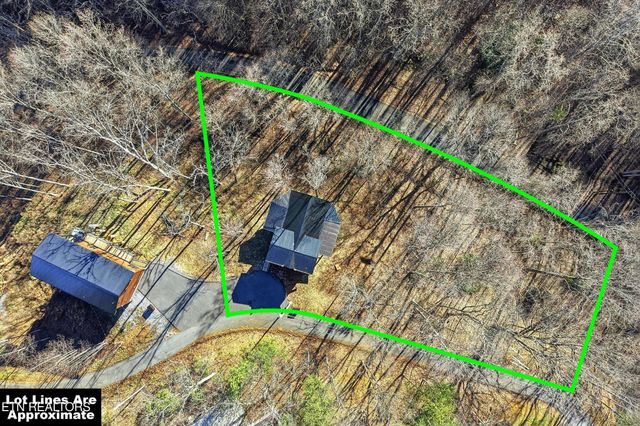 1104 Laddie Buck Lane, Gatlinburg, TN 37738