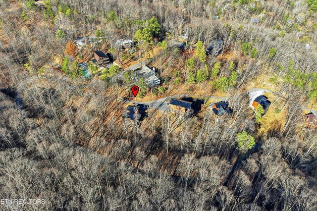 1104 Laddie Buck Lane, Gatlinburg, TN 37738