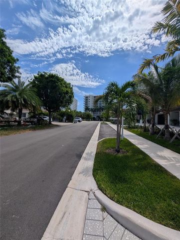 3221 NE 7th Street 2, Pompano Beach, FL 33062