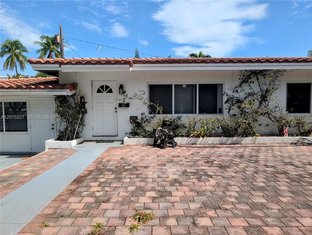 3221 NE 7th Street 2, Pompano Beach, FL 33062