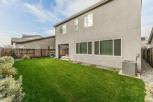 4148 Beverly Avenue, Clovis, CA 93619