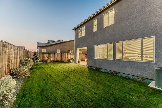 4148 Beverly Avenue, Clovis, CA 93619