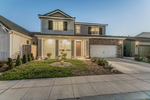 4148 Beverly Avenue, Clovis, CA 93619