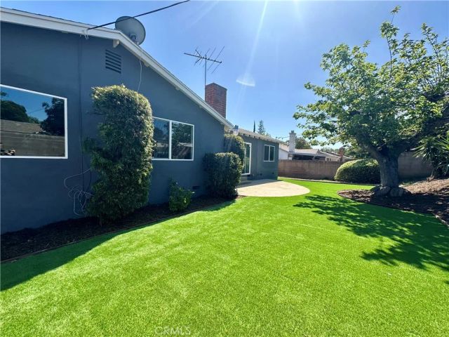 21731 Bryant, Canoga Park, CA 91304