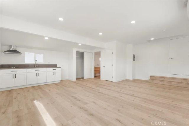 21731 Bryant, Canoga Park, CA 91304