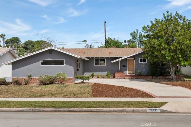 21731 Bryant, Canoga Park, CA 91304