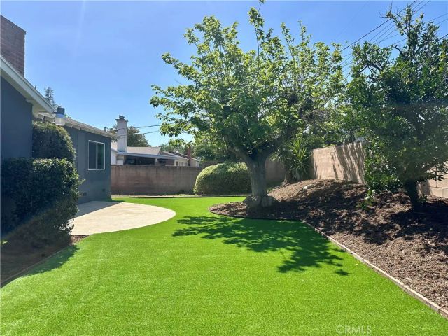 21731 Bryant, Canoga Park, CA 91304