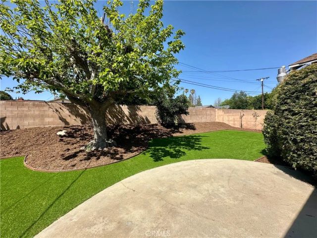 21731 Bryant, Canoga Park, CA 91304