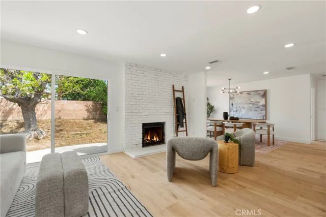 21731 Bryant, Canoga Park, CA 91304