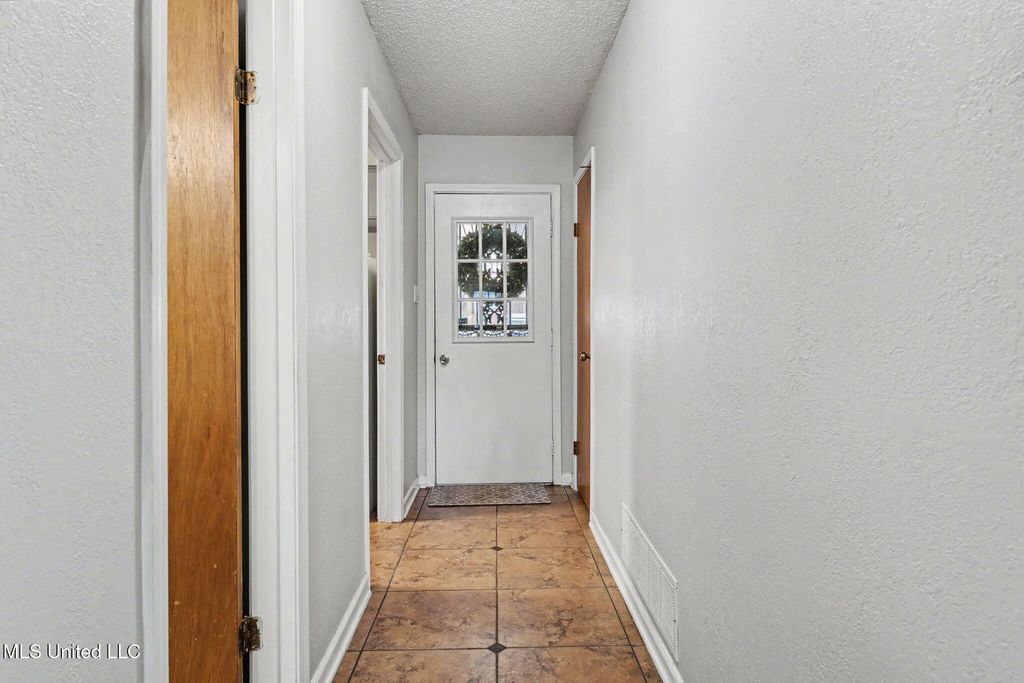 1996 Tanyard Road, Hernando, MS 38632 — photo 4
